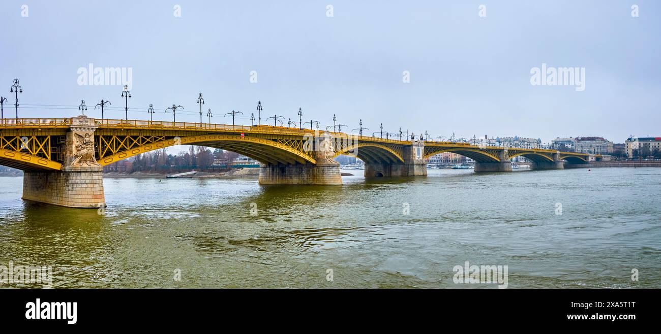 Sunset on margaret bridge hi-res stock photography and images - Alamy