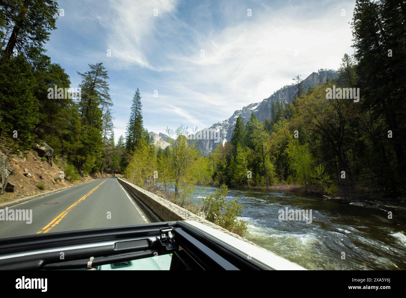 Highway view through car windshield hi-res stock photography and images ...