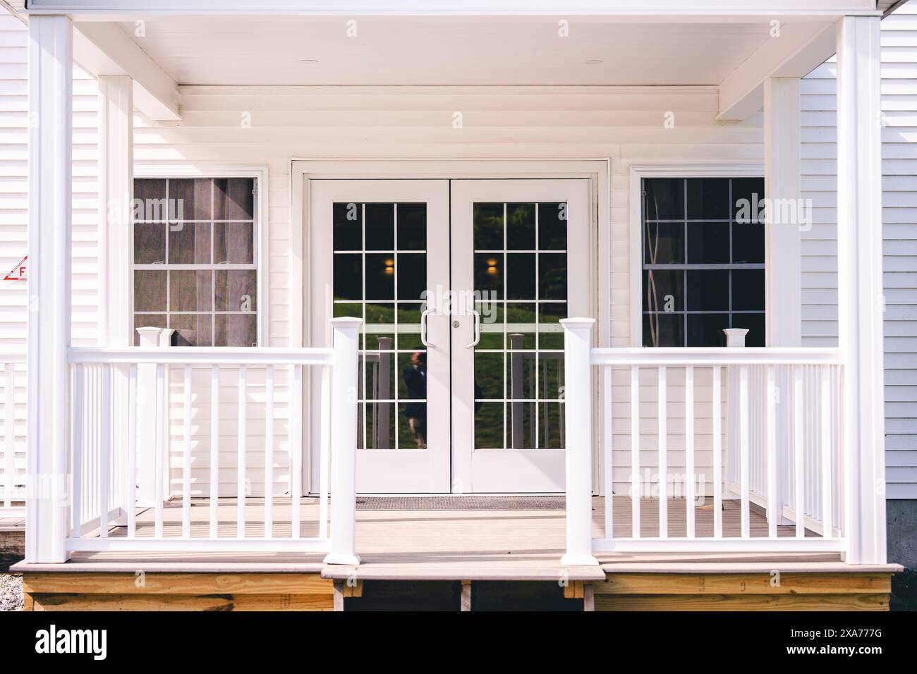 Structure windows white hi-res stock photography and images - Alamy