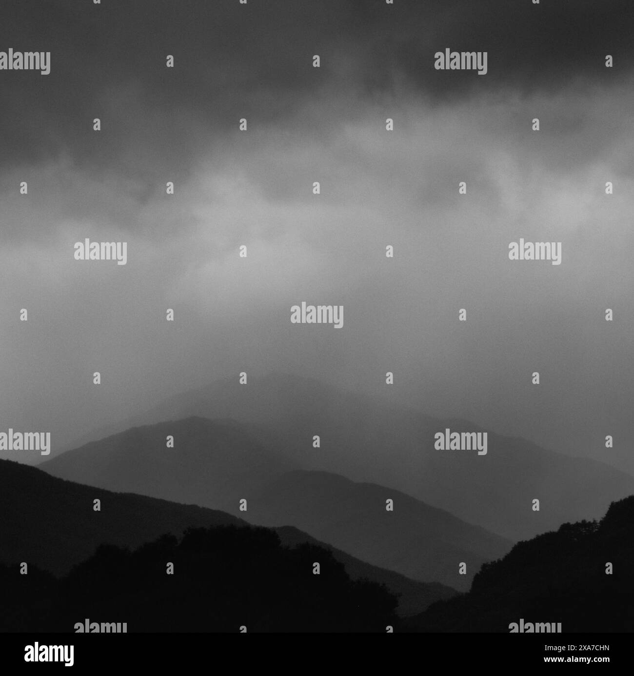 Dark brooding clouds above hi-res stock photography and images - Alamy