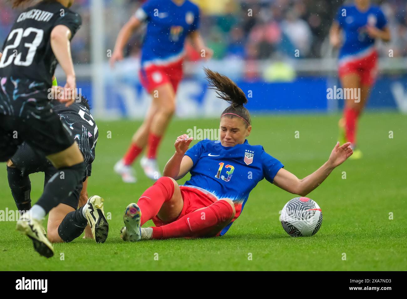 Minneapolis, Minnesota, USA. 4th June, 2024. United States forward ALEX MORGAN (13) falls after Korea Republic defender KIM HYE-RI (20) attempts to get the ball during a international friendly soccer match between the United States and Korea Republic women's national teams at Allianz Field in St. Paul. The United States won 3-0. (Credit Image: © Steven Garcia/ZUMA Press Wire) EDITORIAL USAGE ONLY! Not for Commercial USAGE! Credit: ZUMA Press, Inc./Alamy Live News Stock Photo