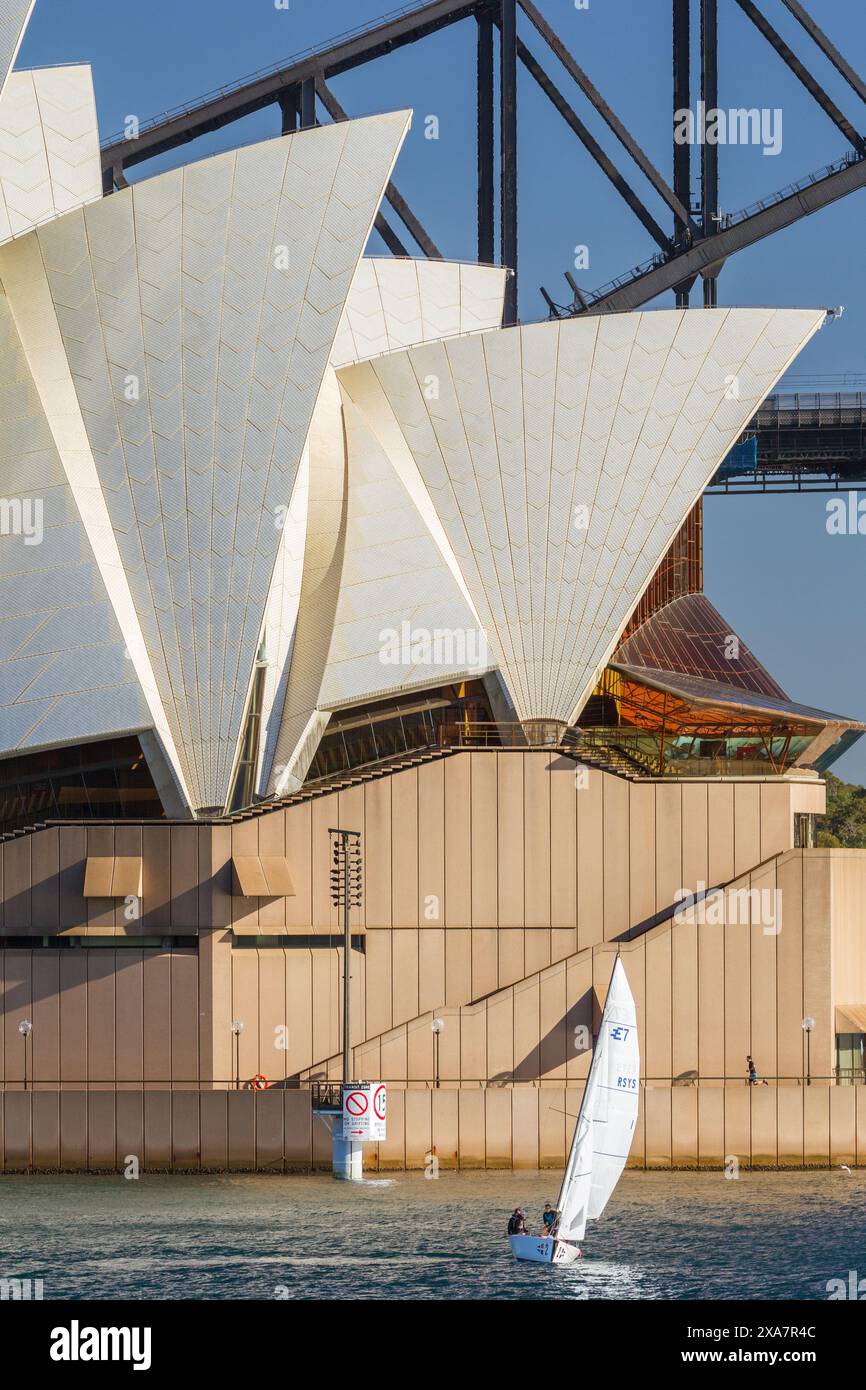 A sailing boat on Farm Cove in Sydney Harbour at Sydney Opera House in ...