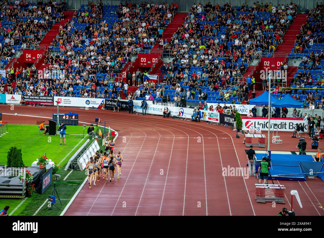OSTRAVA, CZECHIA, MAY 28, 2025 Female 800 m professional Race in