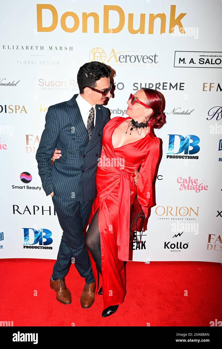 Эротикалық көлік жуу порно видео