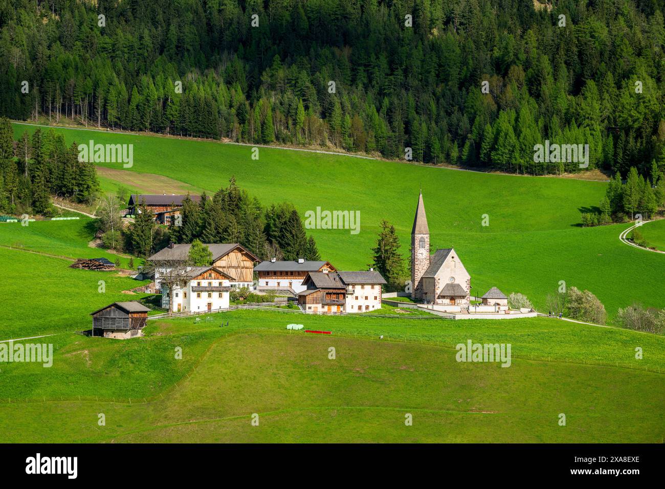 Scenic view of St. Magdalena-Santa Maddalena mountain village, Dolomites, Villnoss-Val di Funes, Alto Adige-Sudtirol, Italy Stock Photo