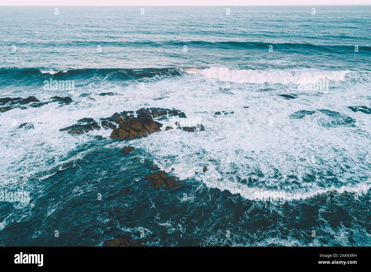 Drone to the shore hi-res stock photography and images - Alamy