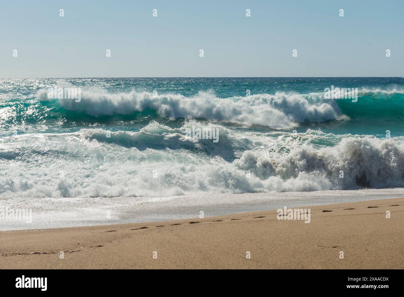 Surf on sandy seashore hi-res stock photography and images - Alamy