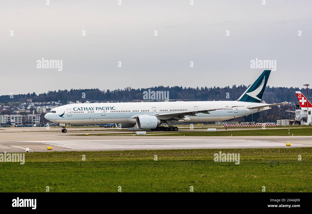 Cathay pacific boeing 777 367 er registration hi-res stock