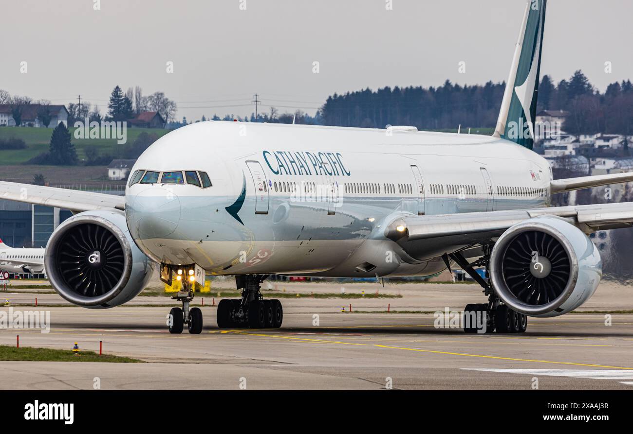 Cathay pacific boeing 777 hi-res stock photography and