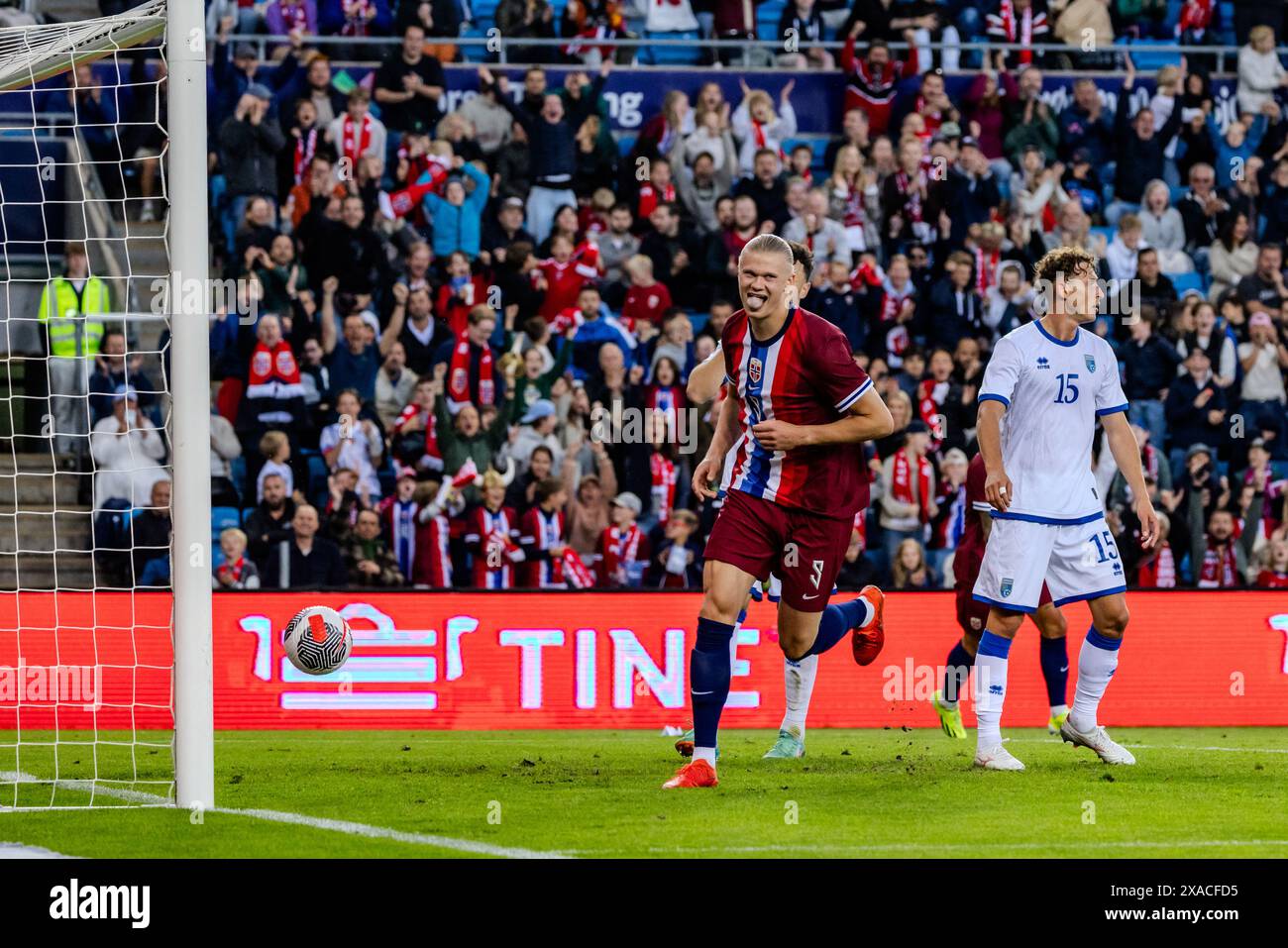 Oslo, Norway. 05th, June 2024. Erling Haaland (9) of Norway scores for