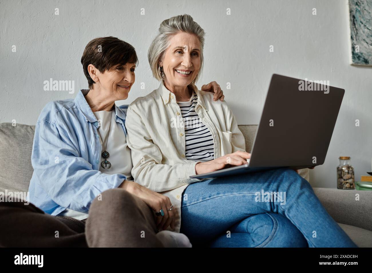 Two elderly women social activities hi-res stock photography and images ...