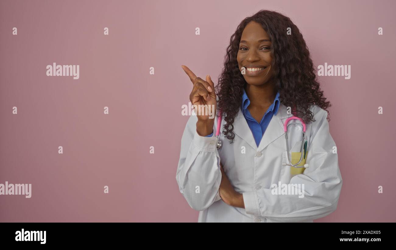 Doctor female posed hi-res stock photography and images - Alamy