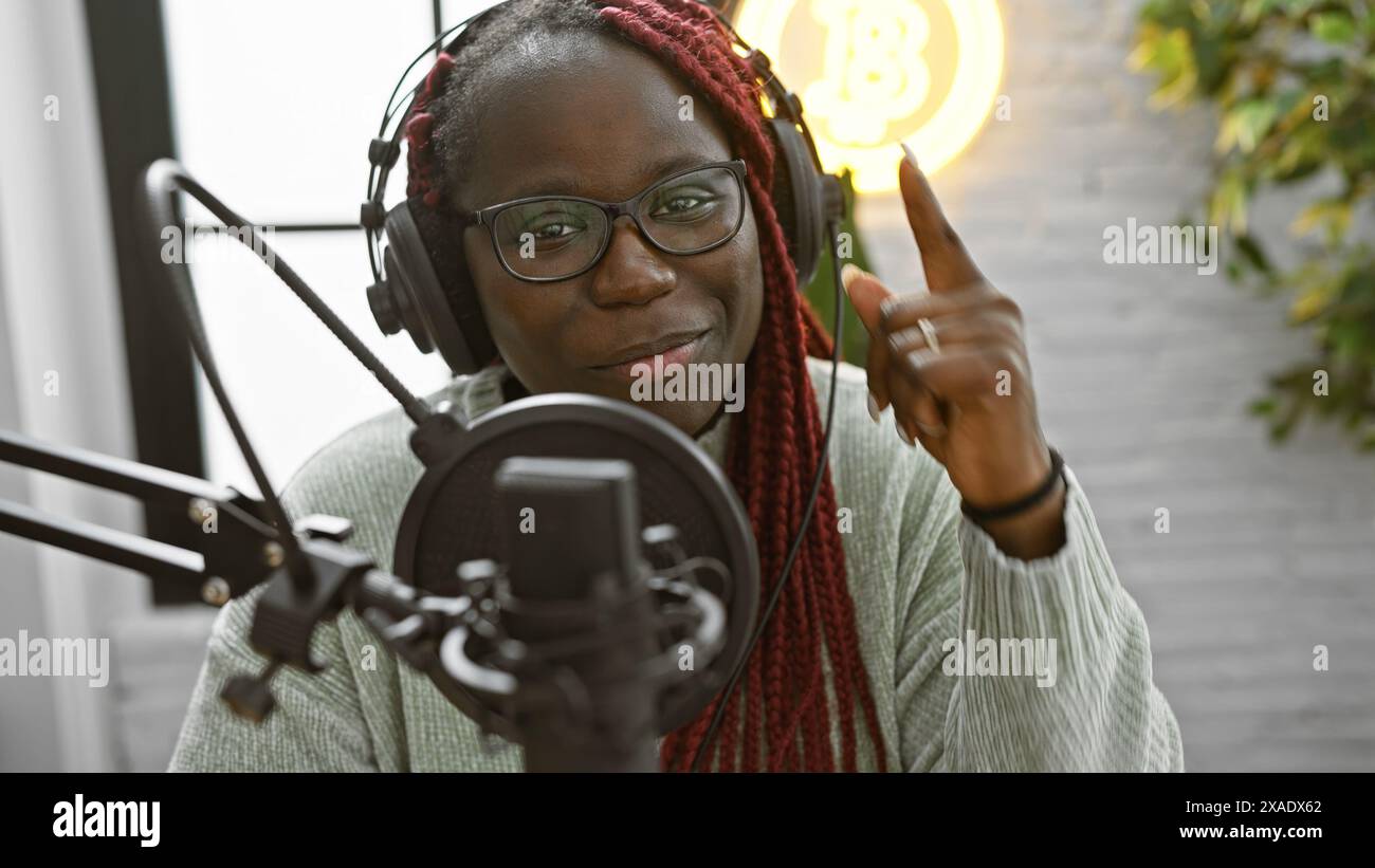 Woman wearing glasses braids hi-res stock photography and images - Alamy