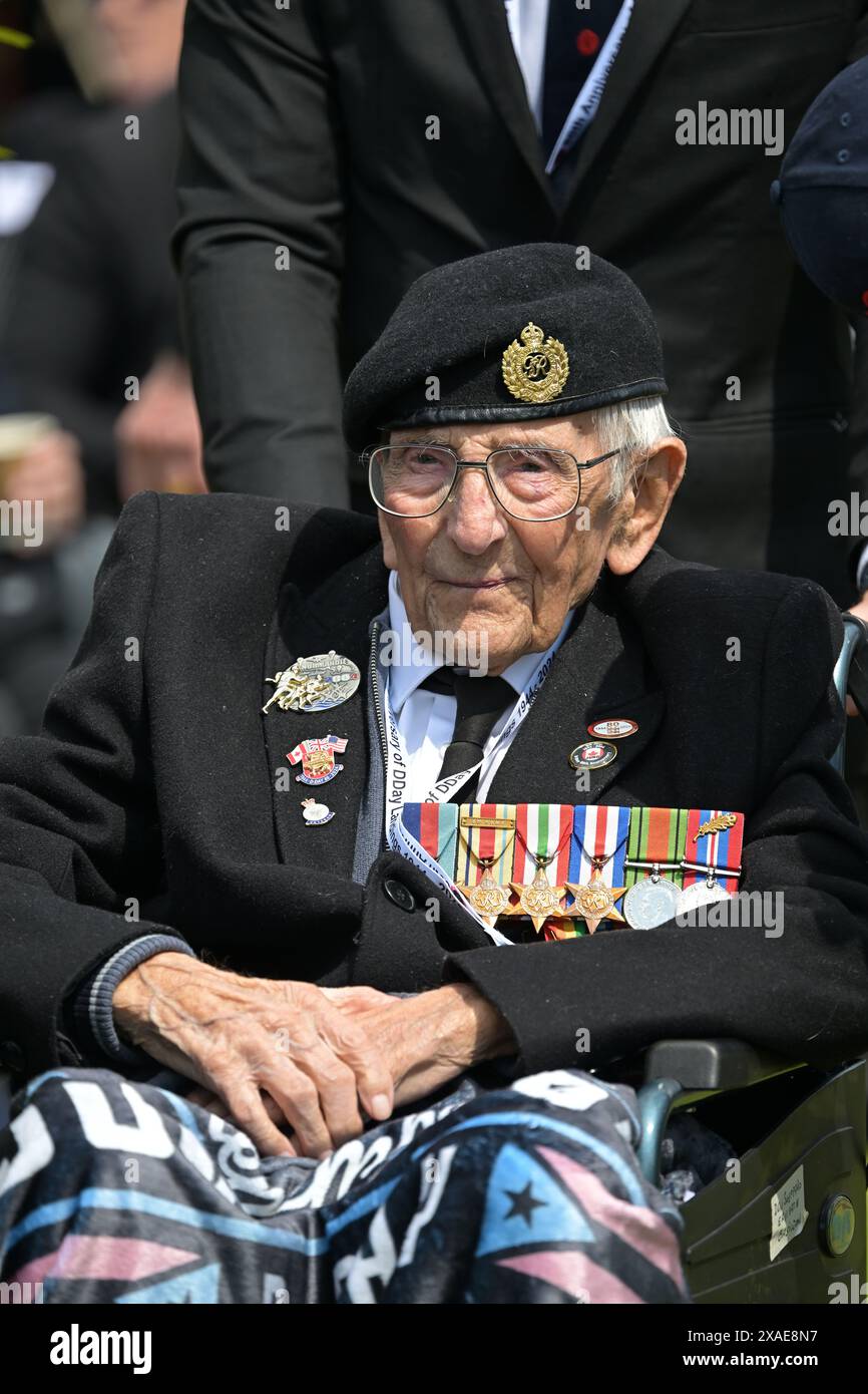 Rettendon Essex, UK. 6th June, 2024. D-Day remembrance service at the ...