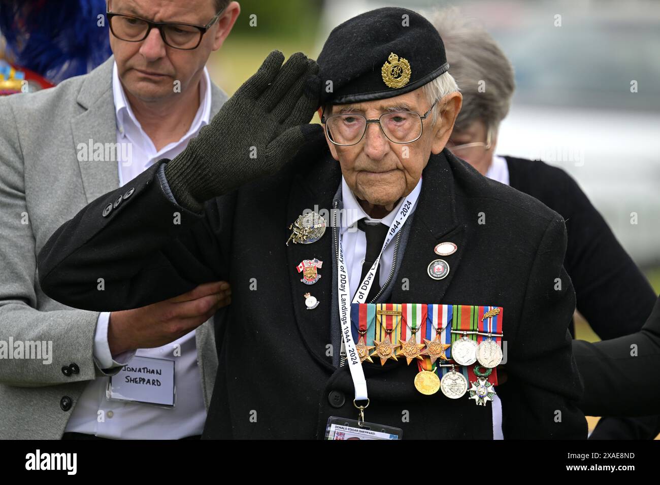 Memorial service at the beach hi-res stock photography and images - Alamy
