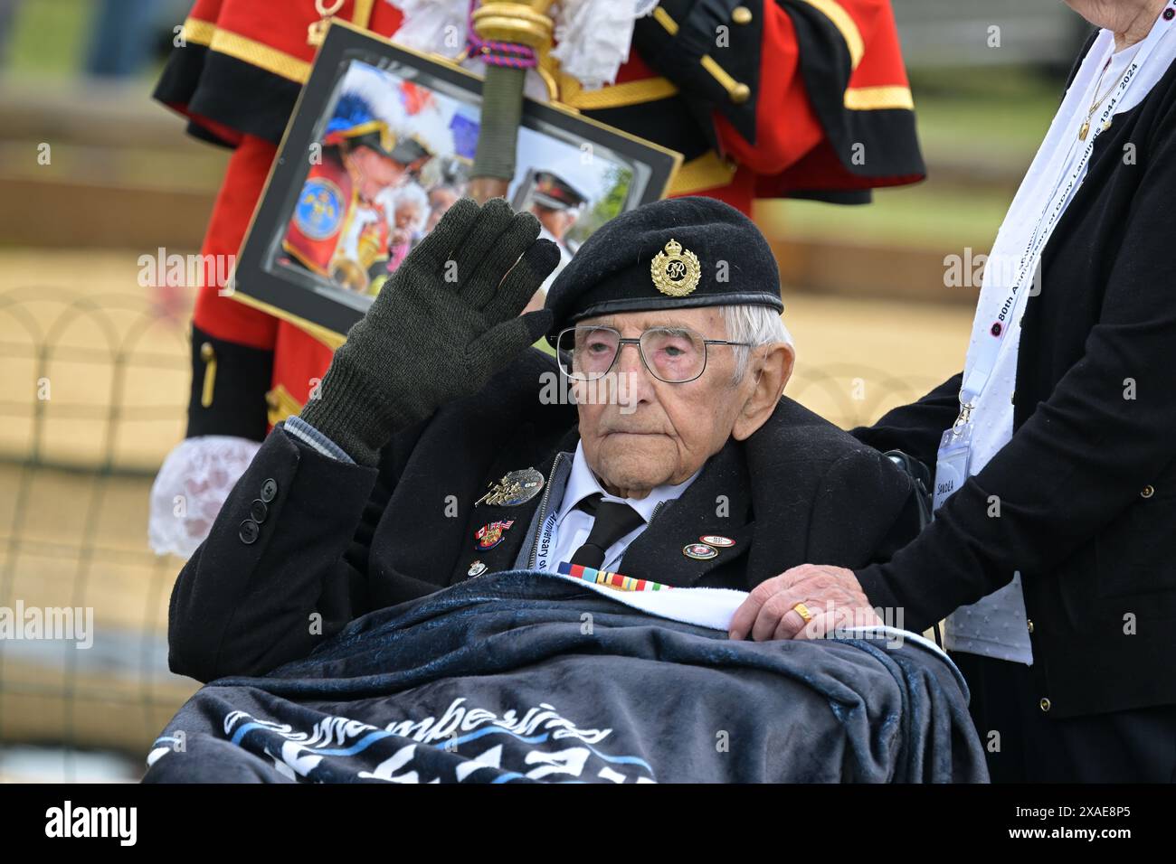 Rettendon Essex, UK. 6th June, 2024. D-Day remembrance service at the ...