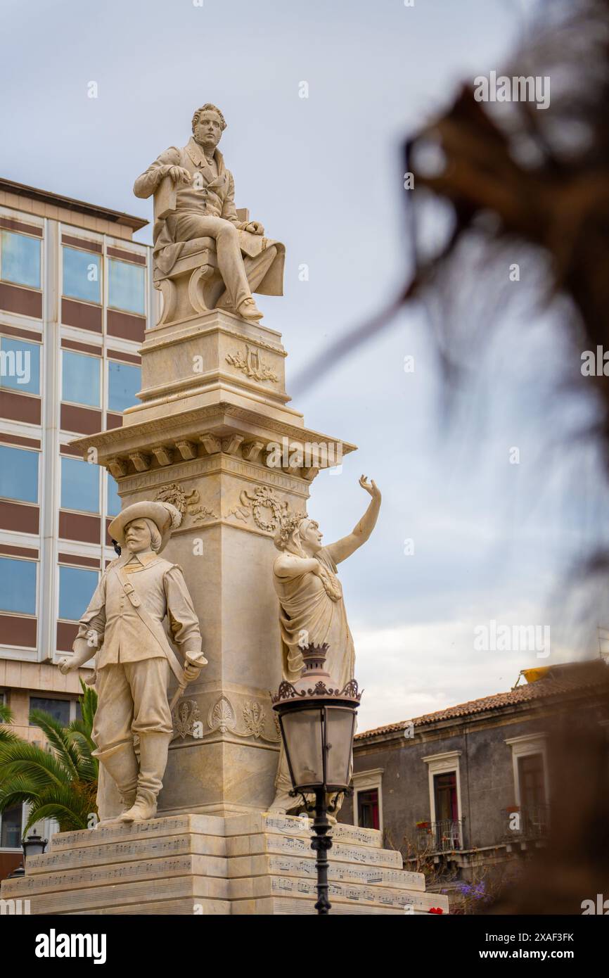 Monument to Vincenzo Bellini in Piazza Stesicoro, Catania ...