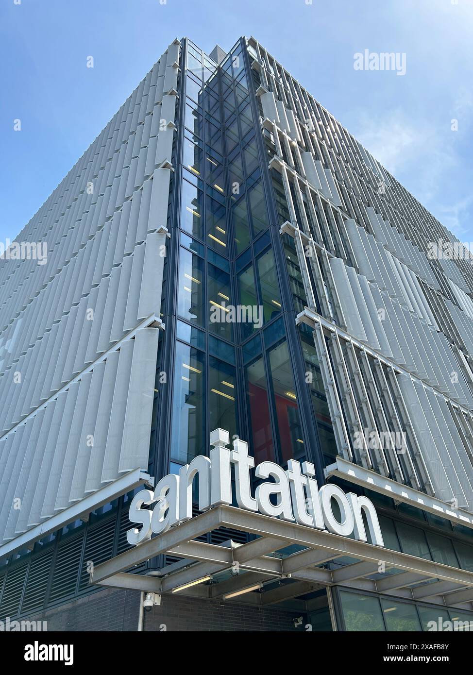 New York City Department of Sanitation building, building exterior