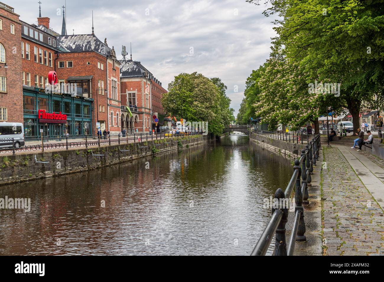 The river Fyrisån flows through the middle of Uppsala. Vaksalastaden ...