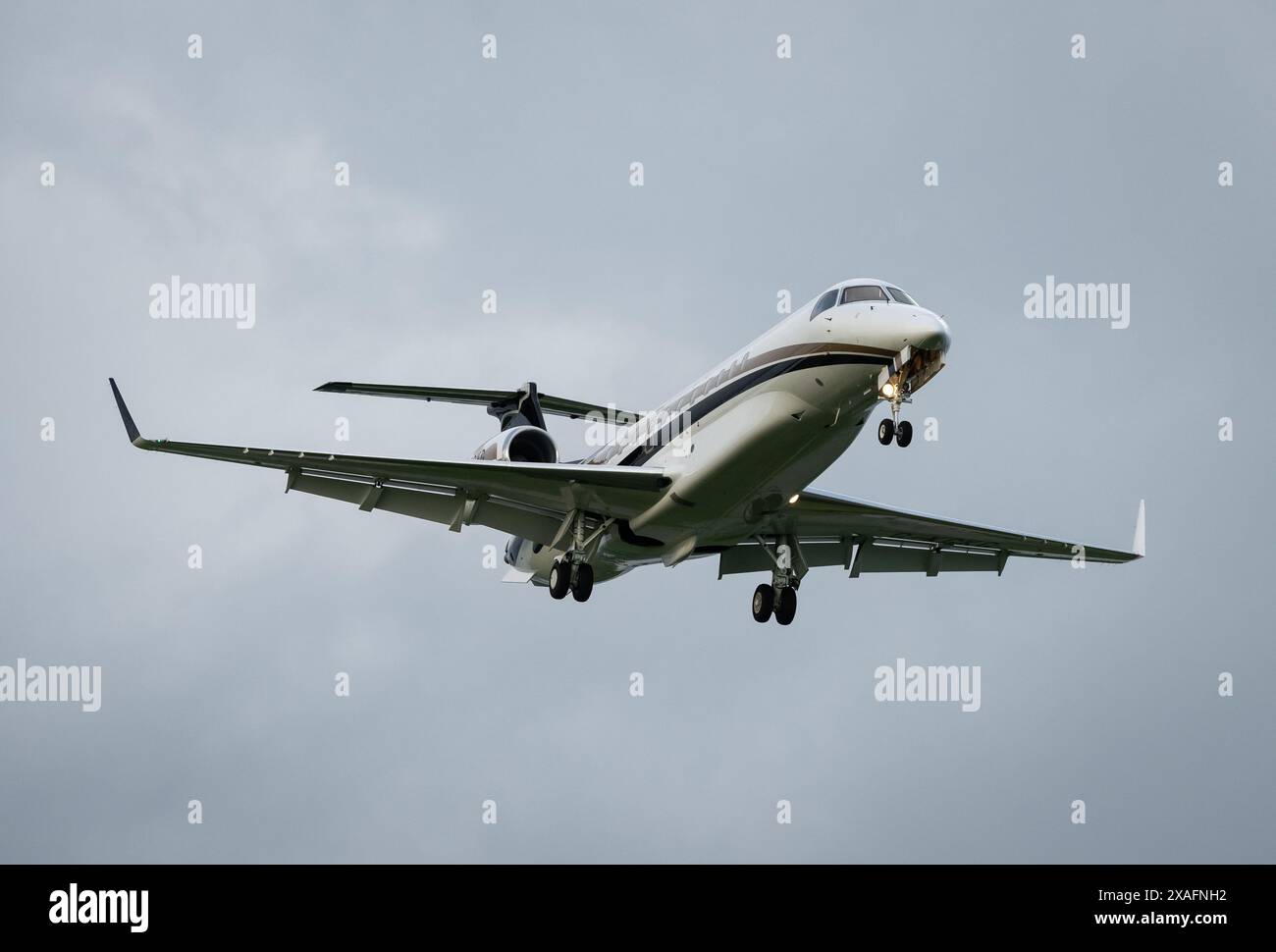 Chester, United Kingdom. Thursday 6th June 2024. His Royal Highness Prince William arrives at Hawarden Airport on board a Global Kapital Group operated Embraer Legacy 600 ahead of the wedding of the 7th Duke of Westminster, Hugh Grosvenor, & then soon to be Duchess of Westminster, Miss Olivia Henson, at Chester Cathedral on Friday 7th June 2024. Credit JTW Aviation Images / Alamy Live News Stock Photo