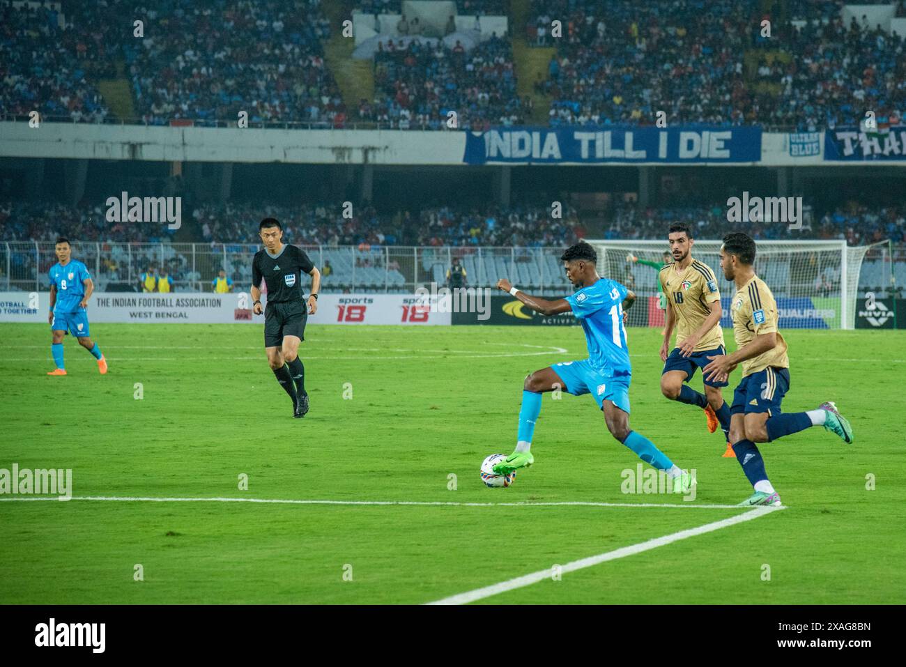 Kolkata, West Bengal, India. 6th June, 2024. India plays goal less draw with Kuwait in FIFA World Cup 2026 and AFC Asian Cup 2027 Preliminary Joint Qualification Round 2 match at historic Salt Lake stadium (VYBK-Vivekananda Yivabharati Krirangan). It was farewell match of India's legendary striker/captain Sunil Chhetri as a national player after 19 years of illustrious football career. (Credit Image: © Amlan Biswas/Pacific Press via ZUMA Press Wire) EDITORIAL USAGE ONLY! Not for Commercial USAGE! Stock Photo