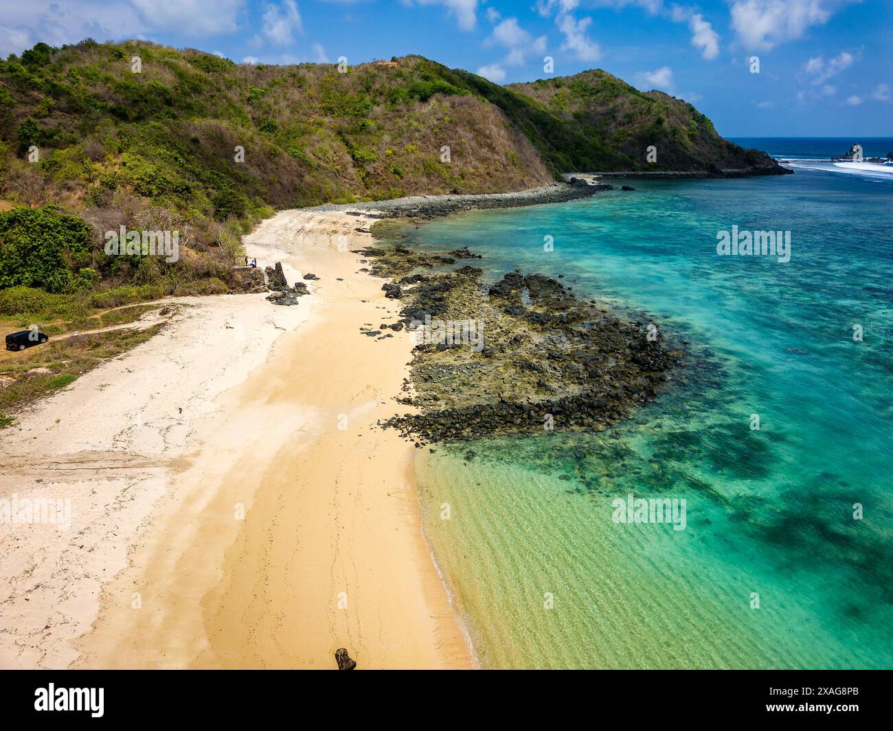 Aerial view of a spectacular tropical beach and coral reef Stock Photo ...