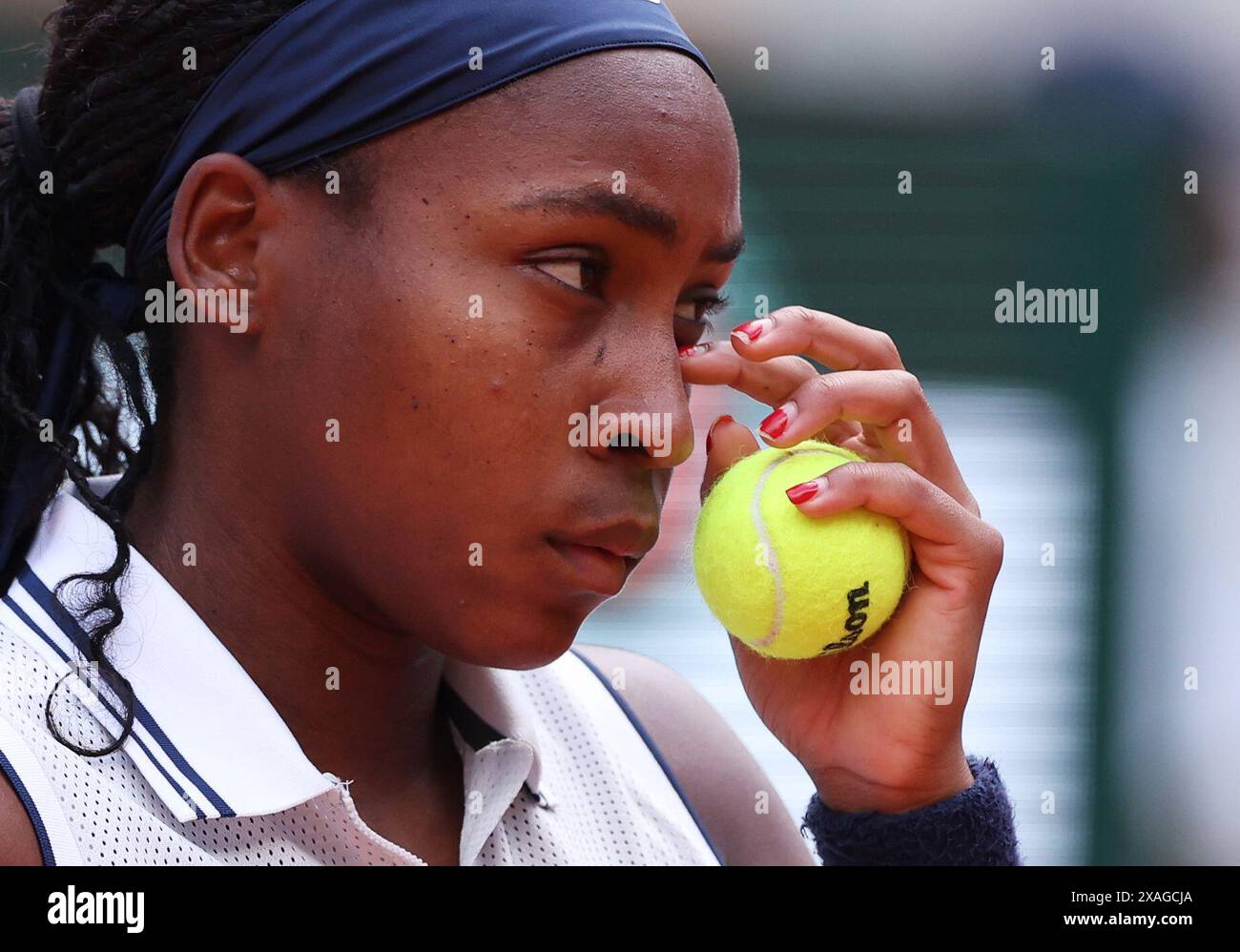 Paris, France. 6th June, 2024. Coco Gauff reacts during the women's singles semifinal match between Coco Gauff of the United States and Iga Swiatek of Poland at the French Open tennis tournament at Roland Garros in Paris, France, on June 6, 2024. Credit: Gao Jing/Xinhua/Alamy Live News Stock Photo