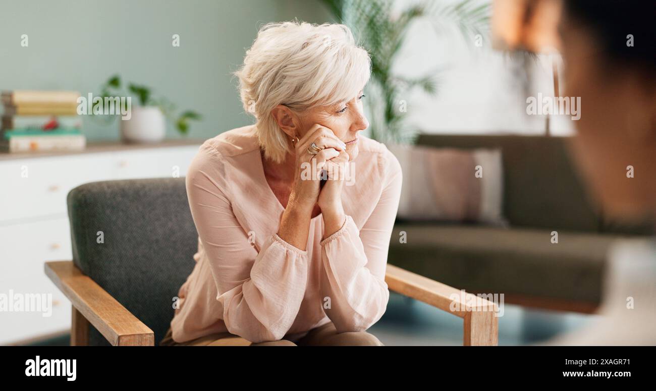 Old woman thinking psychologist hi-res stock photography and images - Alamy