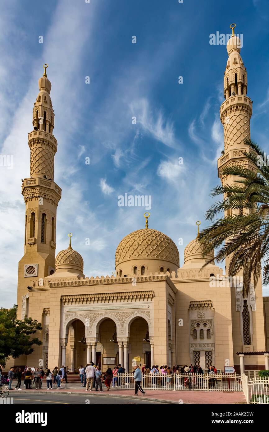 Jumeirah Mosque, Central Mosque, Jumeirah Masjid, Dubai, United Arab ...