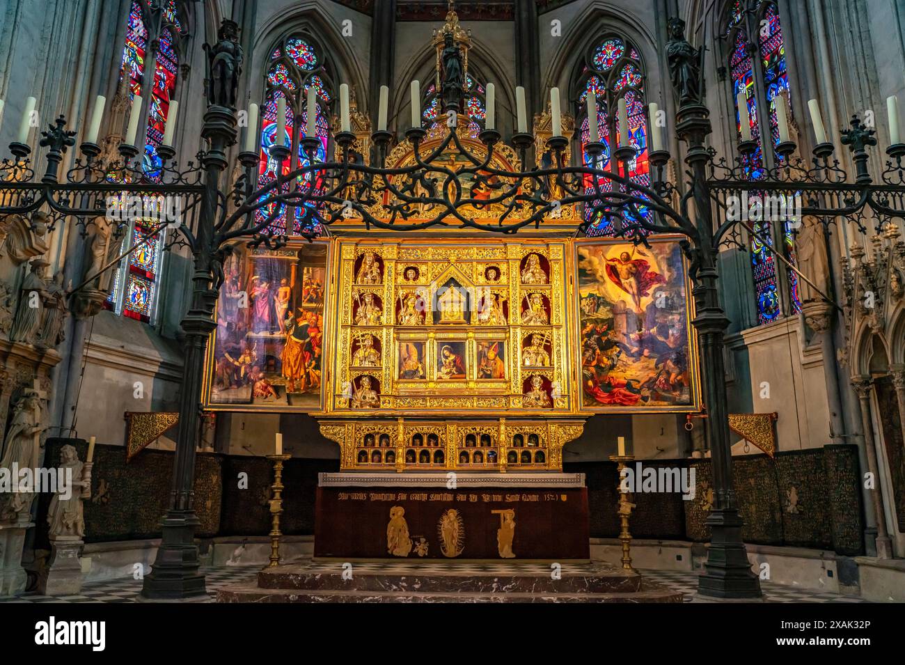 St Riktor High altar in the interior of the Catholic church of St. Viktor in ...