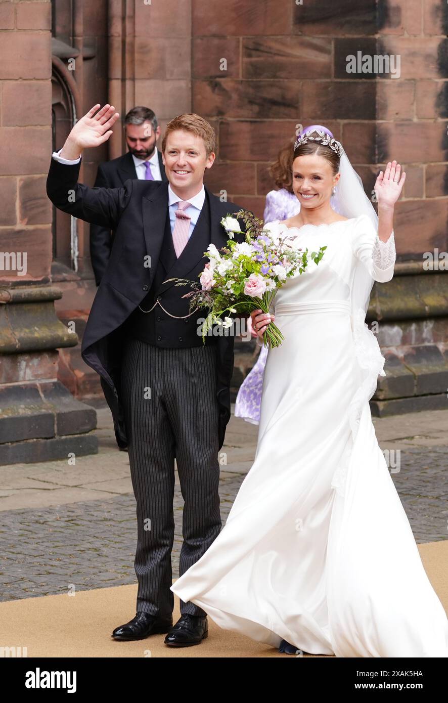 Aimee, the youngest Pistorius sibling who stood by Oscar through it all,  has said “I do” to her British partner in a beautiful wedding abroad.  Details in the comments. Image: Ian McNicol/Getty, image size:886x1390