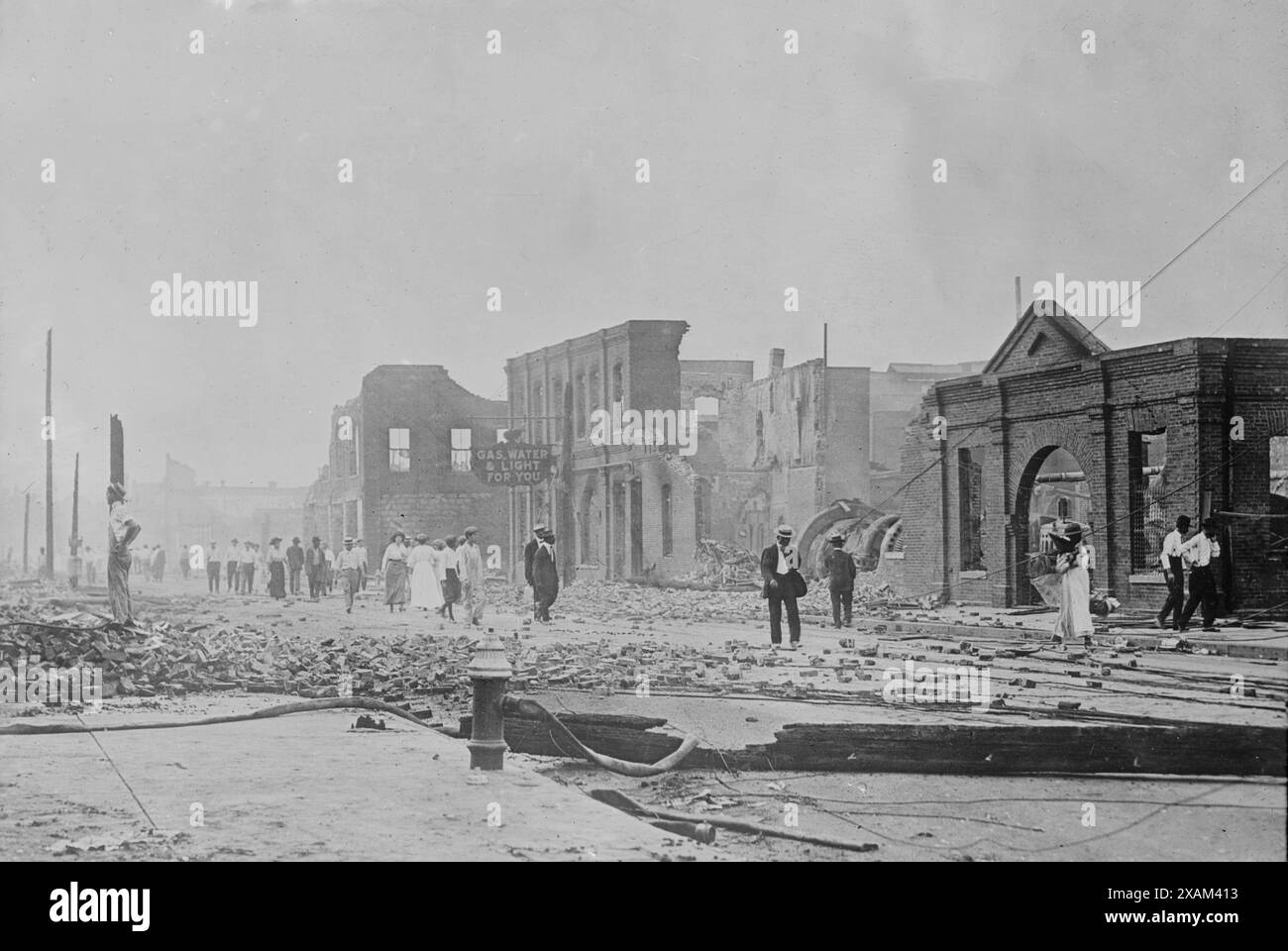 Hot Springs (Ark.), fire Sept, 1913 - wreck of gas plant, 1913. Shows