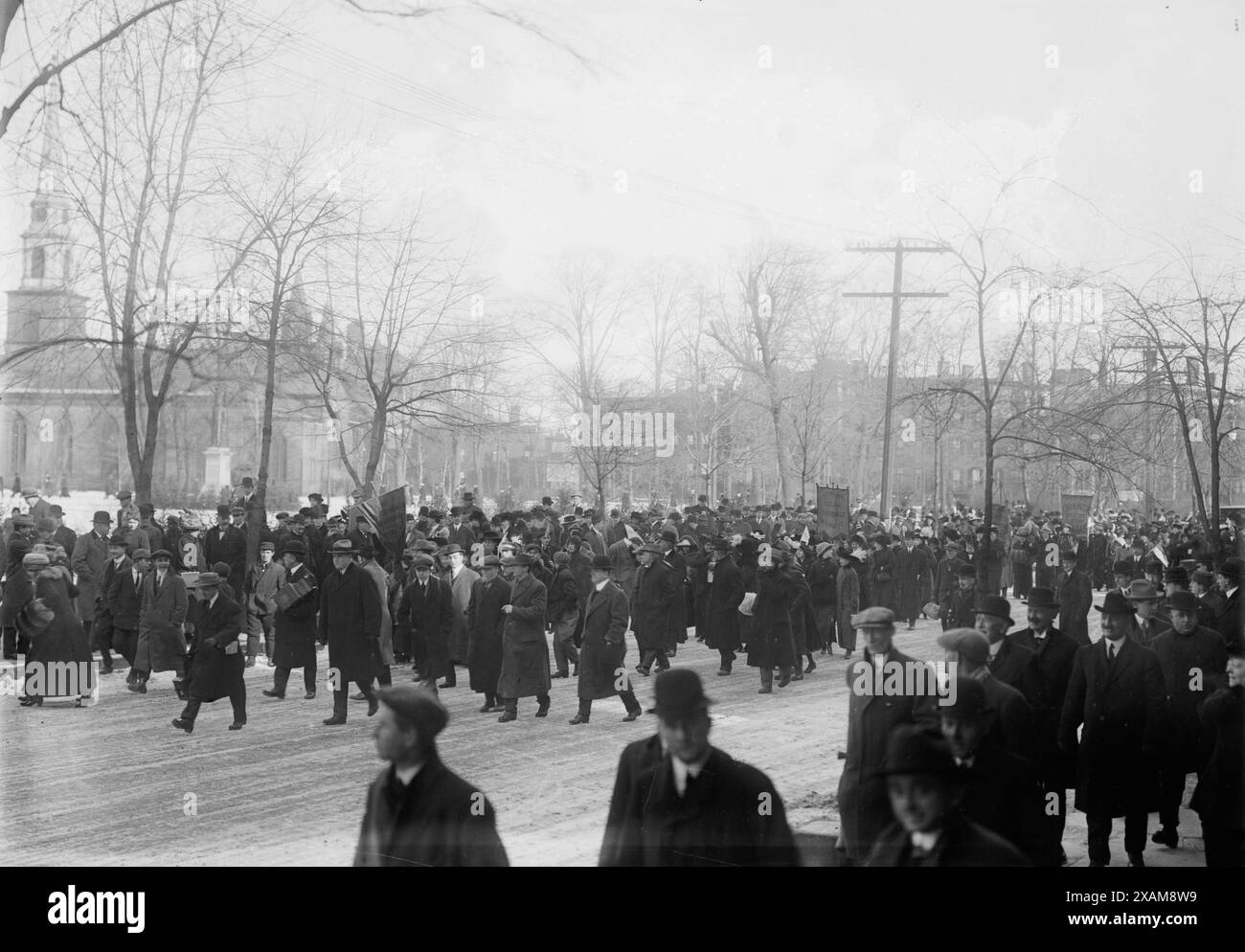 Suffrage hike to Washington, 1913. Shows suffrage hikers who took part