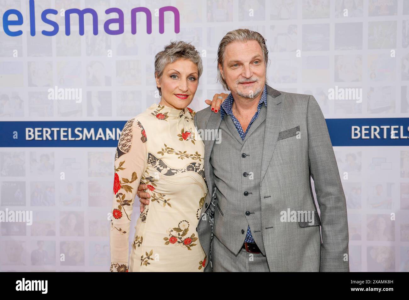 Boriana Rosenmueller, Stefan Juergens bei der Bertelsmann Sommerparty in der Bertelsmann Repräsentanz Berlin. *** Boriana Rosenmueller, Stefan Juergens at the Bertelsmann Summer Party at the Bertelsmann Representative Office in Berlin Stock Photo