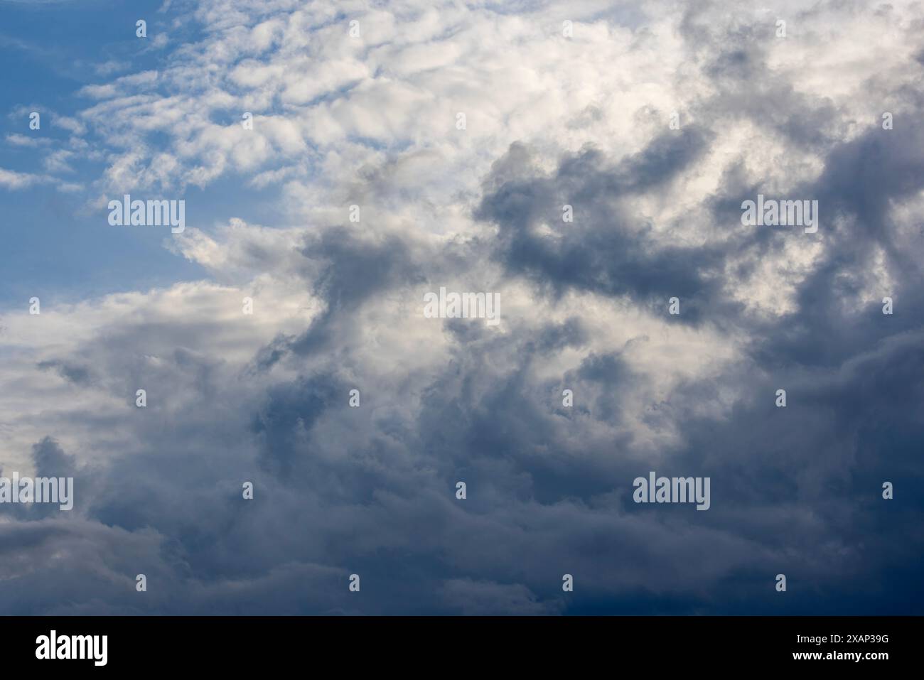Nimbostratus clouds rolling in over the Severn Estuary Stock Photo - Alamy