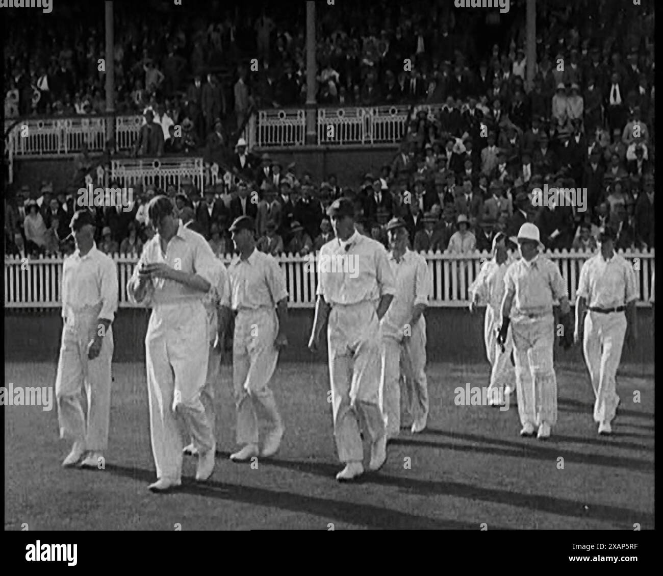 Sydney cricket ground cricket 1920s hi-res stock photography and images 