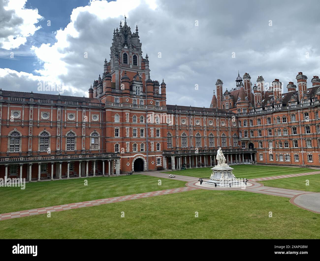 Founders Building Royal holloway founders building hi-res stock photography and images ...