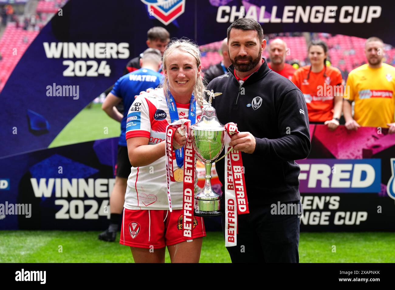 St Helens' Jodie Cunningham (left) and head coach Matty Smith with the