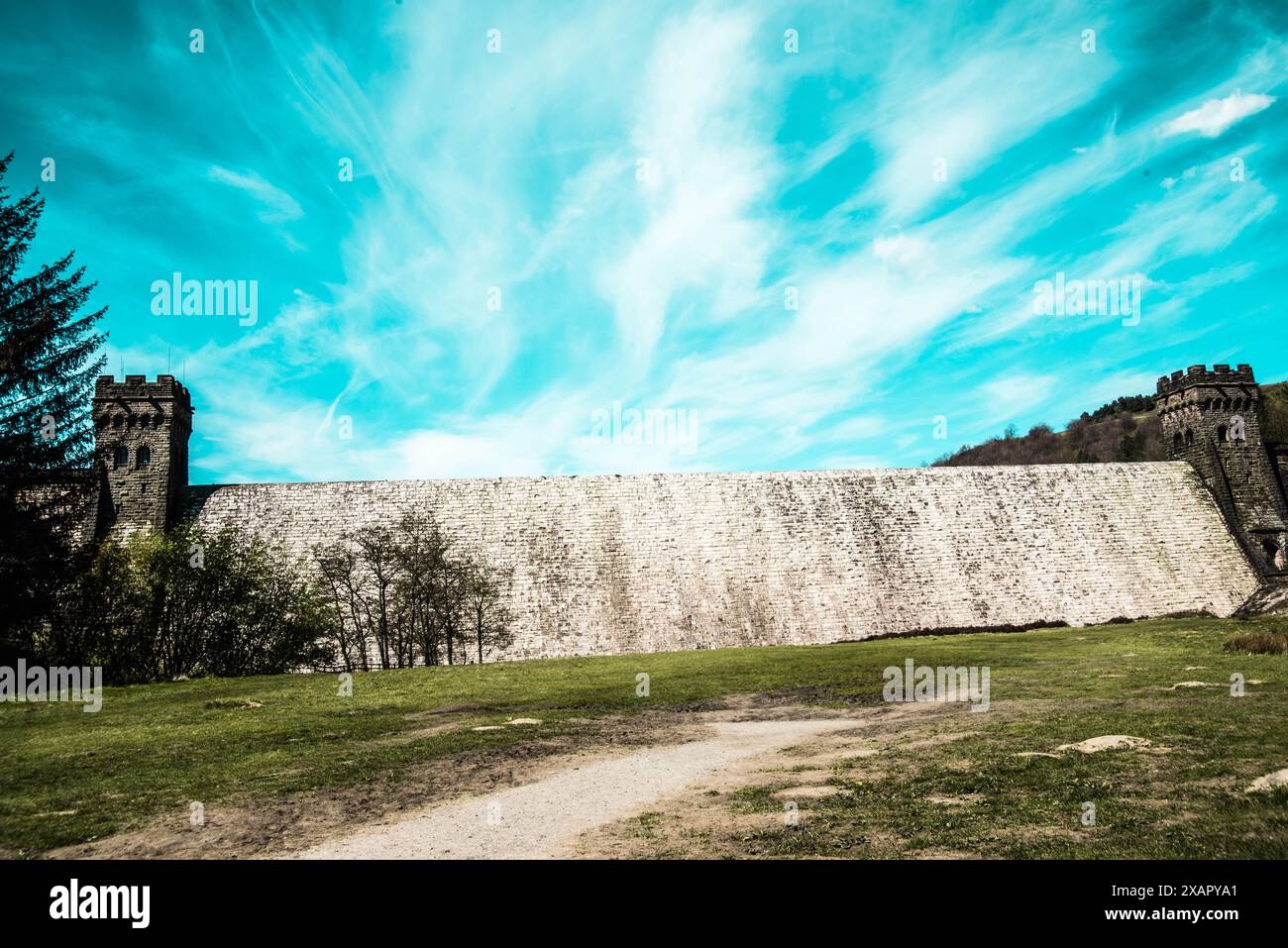 Cloding hi-res stock photography and images - Alamy