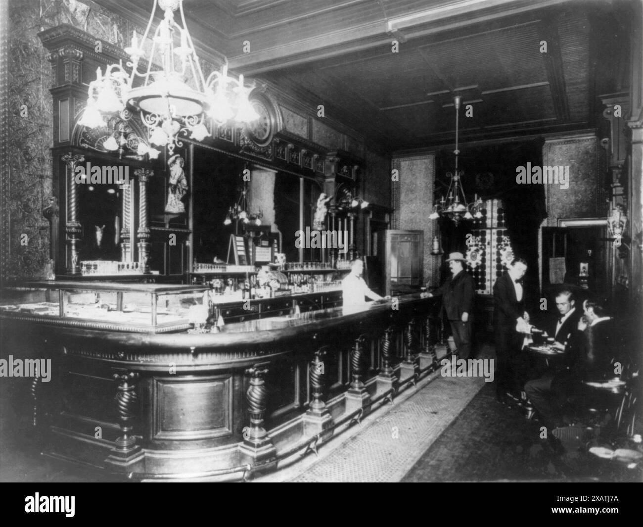 caf-in-the-arion-society-club-bar-in-private-club-in-new-york-city