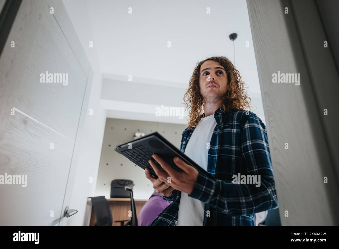 Tech savvy workers hi-res stock photography and images - Alamy
