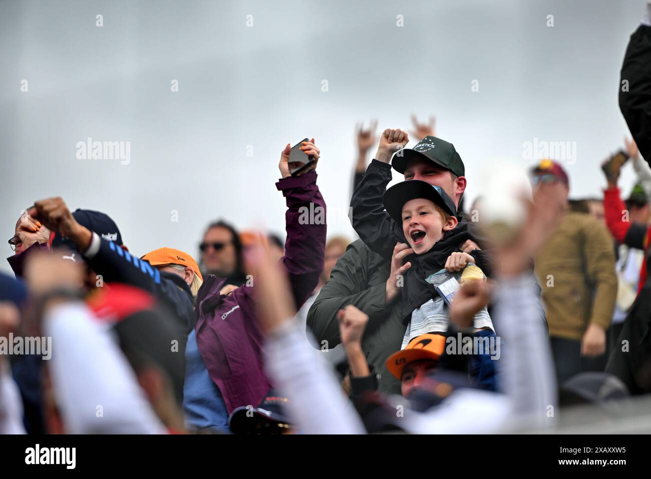 Circuit atmosphere fans in the grandstand. Formula 1 World