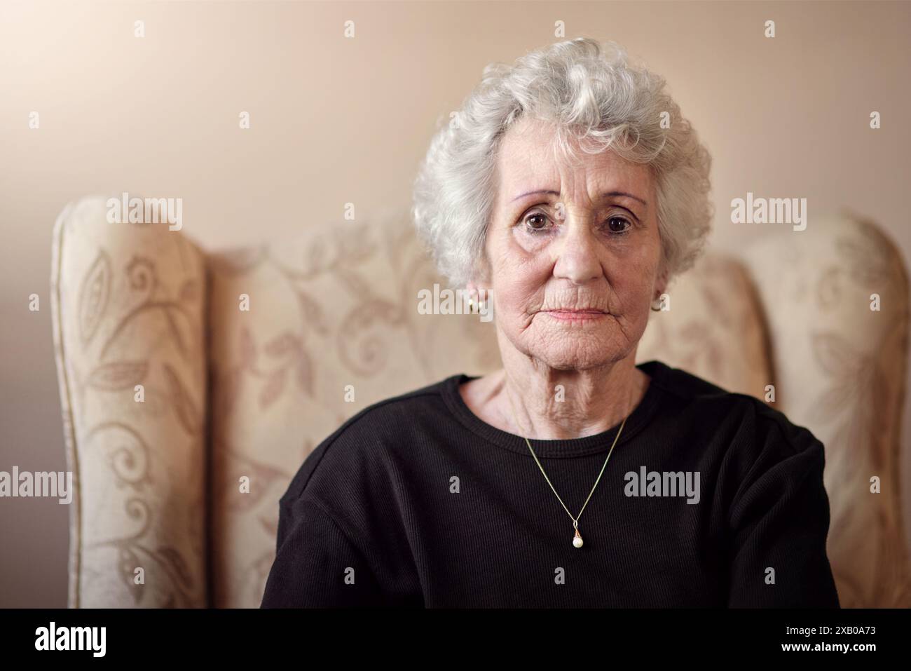 Old lady sitting in chair hi-res stock photography and images - Alamy