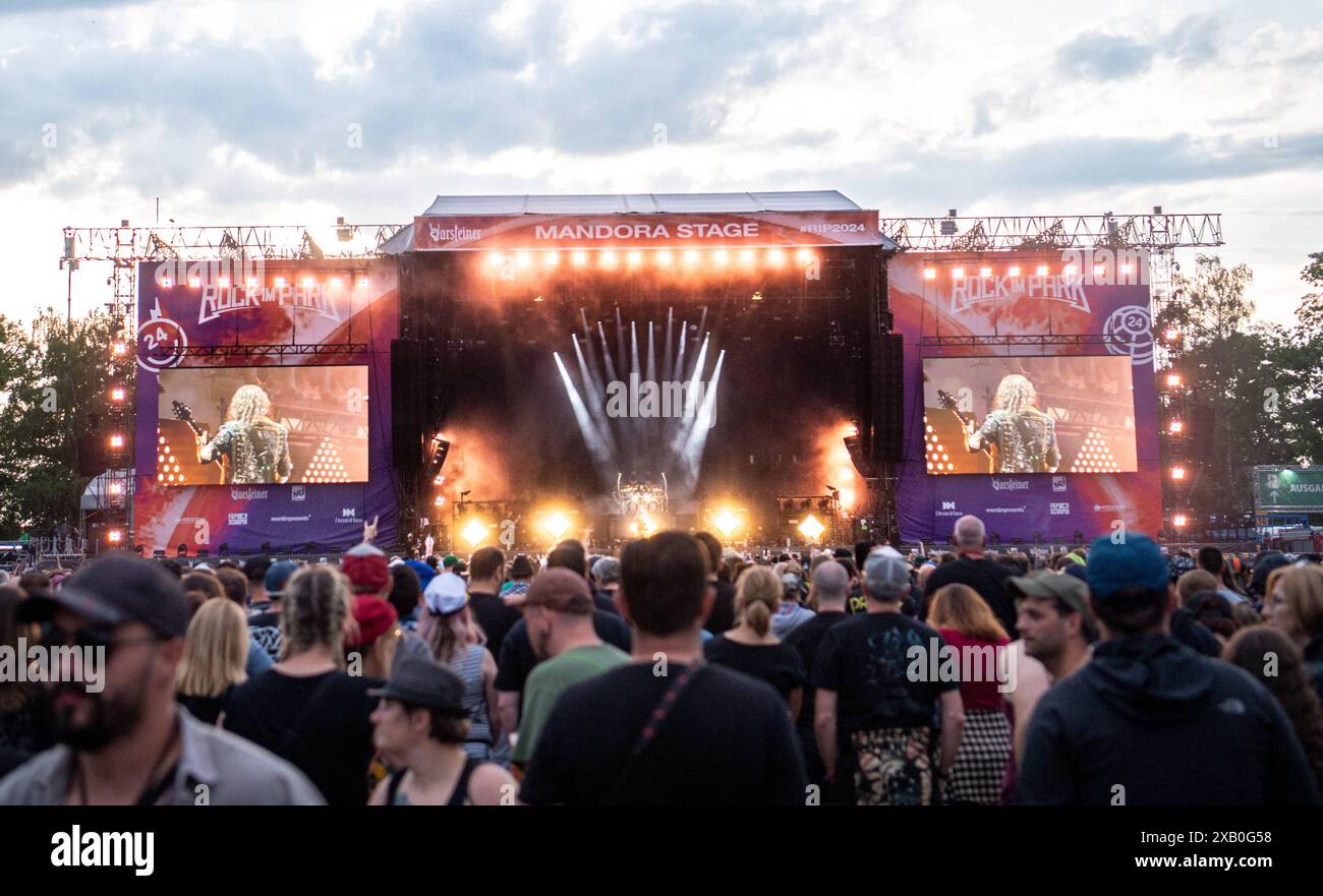Die Mandora Stage bei Rock im Park ist immer gut besucht. Nürnberg ...