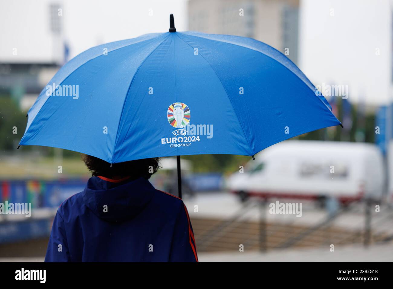 Gelsenkirchen, Germany. 10th June, 2024. Soccer, UEFA Euro 2024, European Championship, Stadium Open Media Days, Arena AufSchalke, view of an umbrella with the European Championship logo. Credit: Friso Gentsch/dpa/Alamy Live News Stock Photo