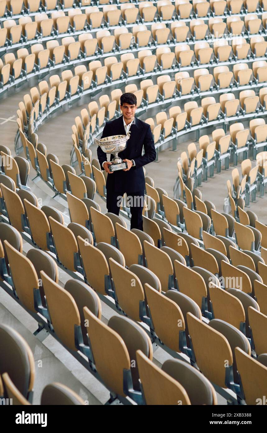 Paris, France. 10th June, 2024. Spain's Carlos Alcaraz poses with the