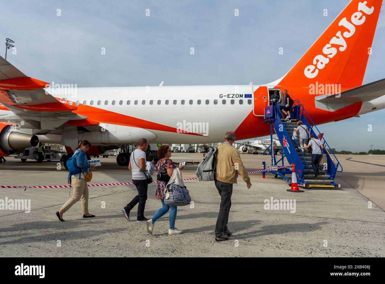 Paris, France, Crowd Tourists ,Passengers Outside on Tarmac, EasyJet
