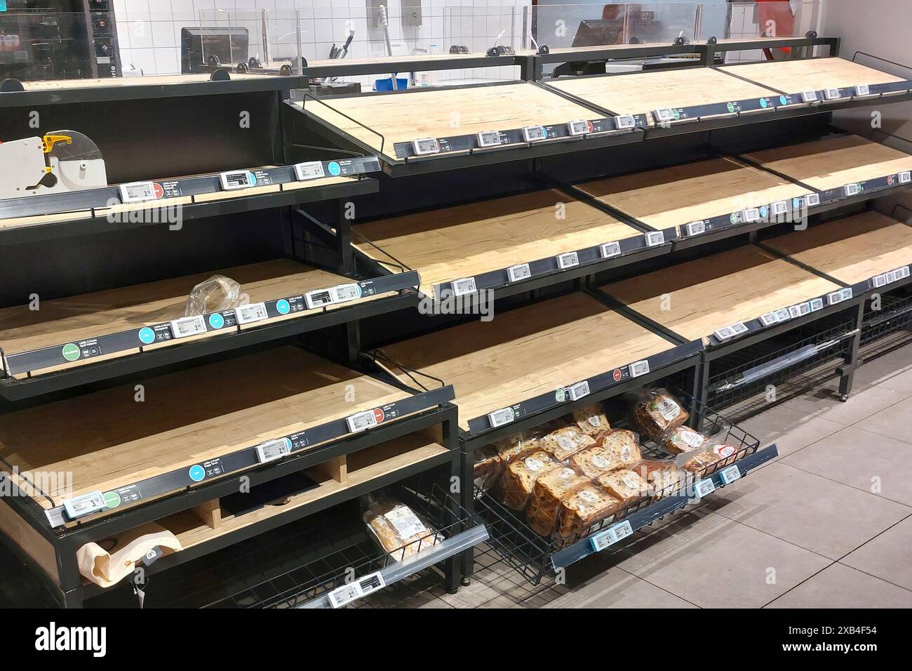 Deli counter grocery store hi-res stock photography and images - Alamy