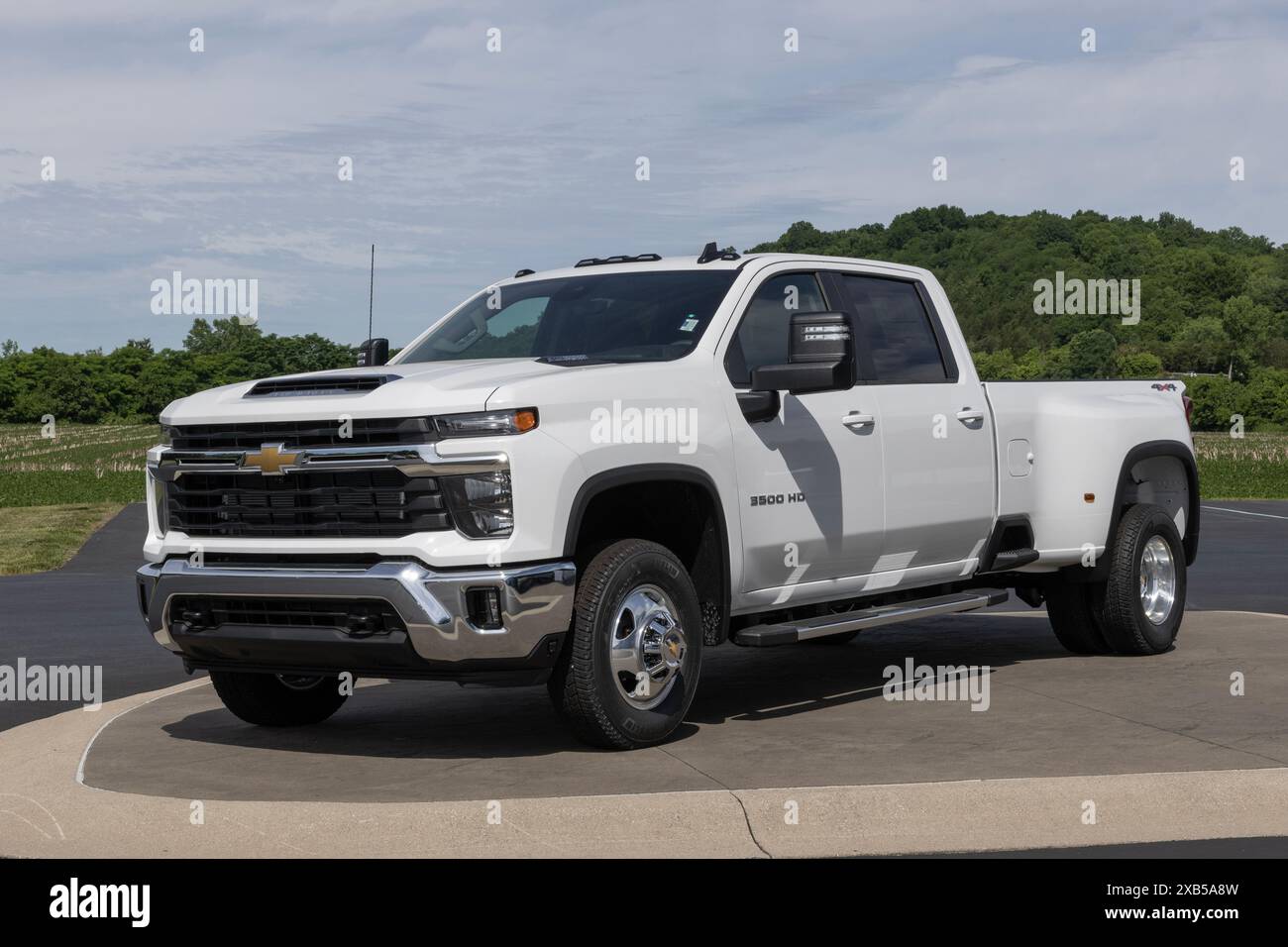 West Harrison June 9, 2024 Chevrolet Silverado 3500HD DRW Crew Cab