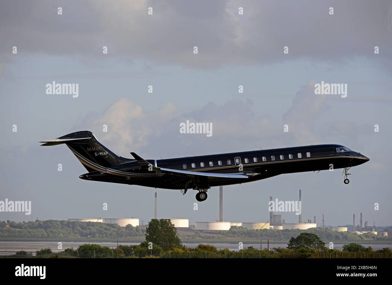 Bombardier global 7500 hi-res stock photography and images - Alamy